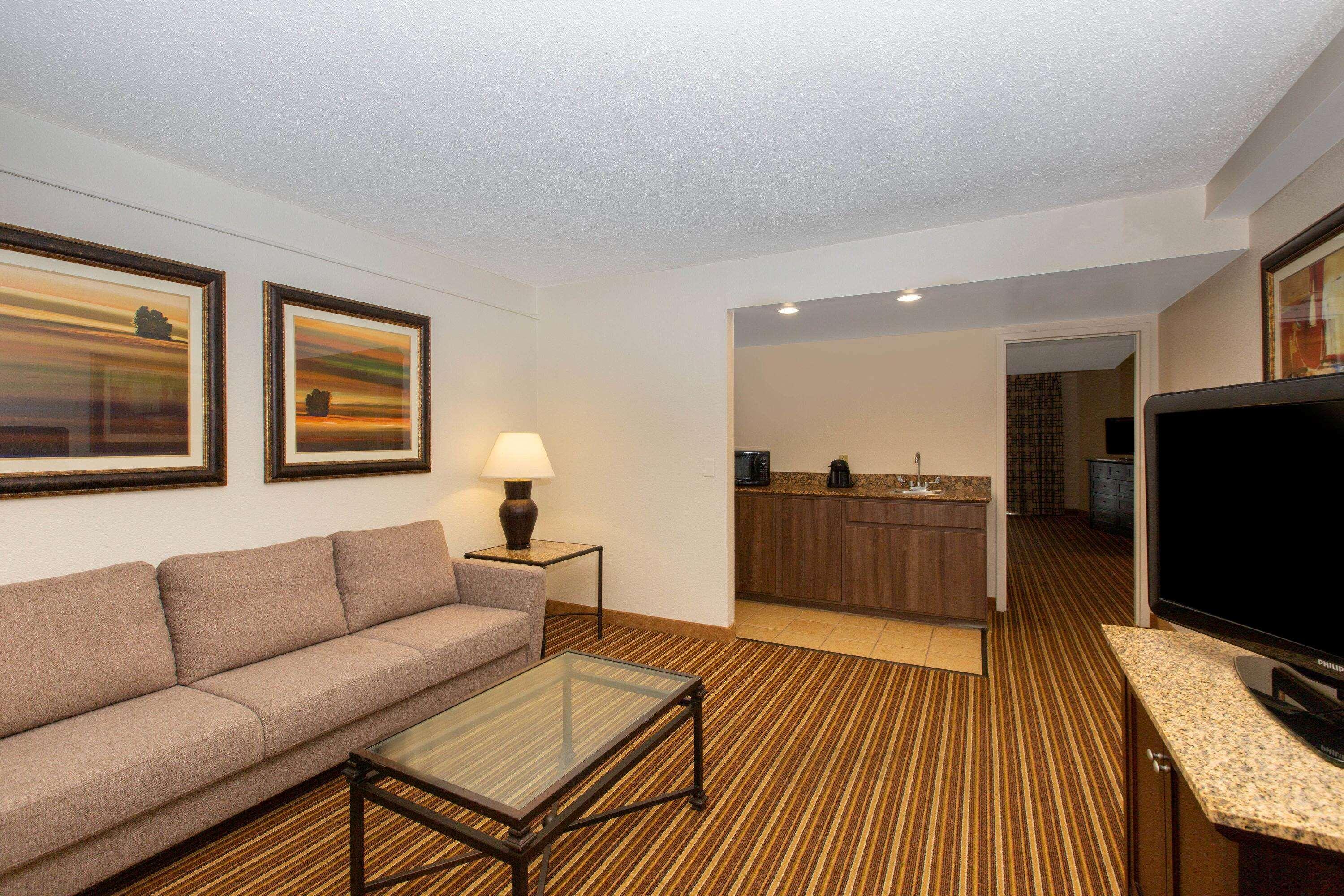 Aksarben Suites Trademark Collection By Wyndham Omaha Luaran gambar