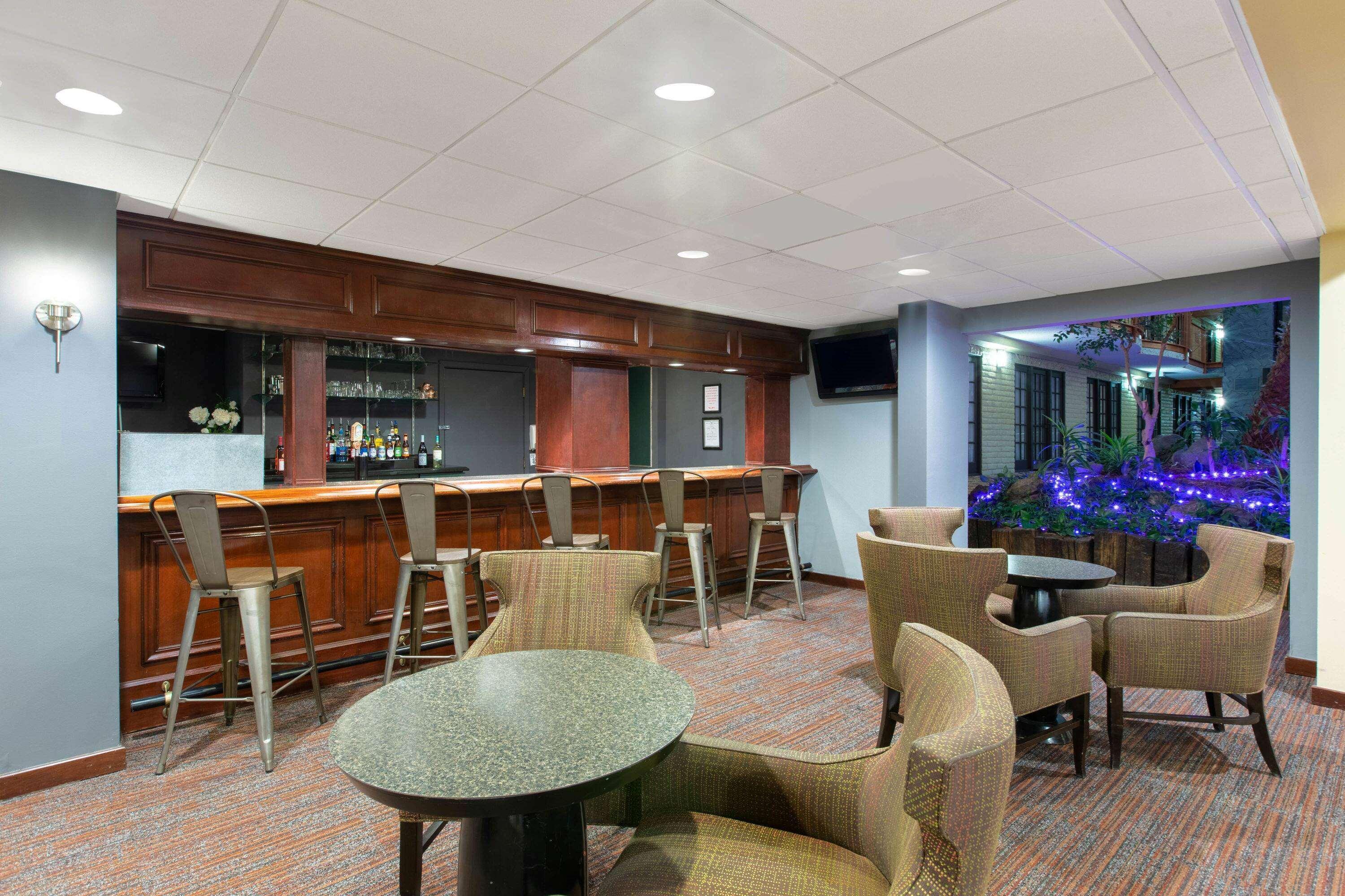 Aksarben Suites Trademark Collection By Wyndham Omaha Luaran gambar
