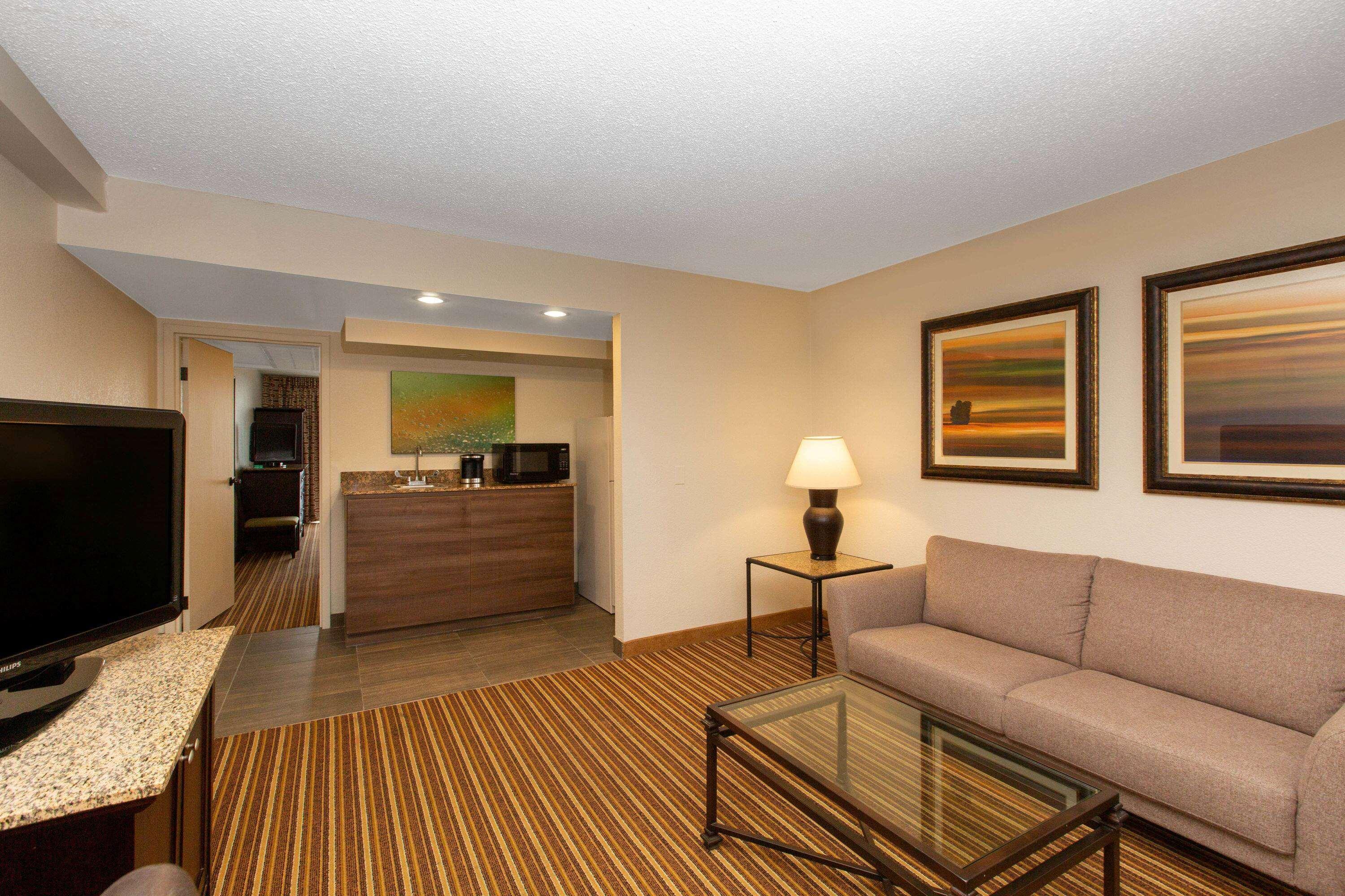 Aksarben Suites Trademark Collection By Wyndham Omaha Luaran gambar